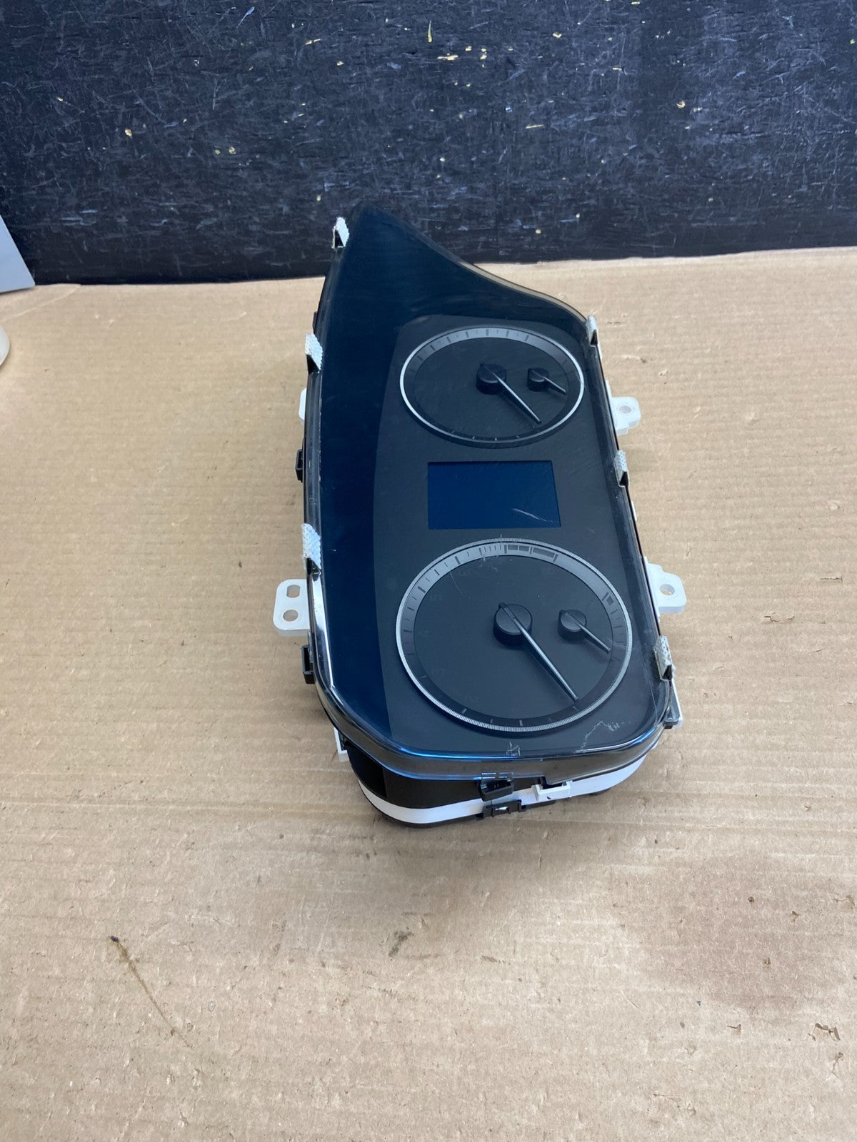 2016 to 2017 Hyundai Sonata Speedometer Cluster Gauge AH1480 DG1