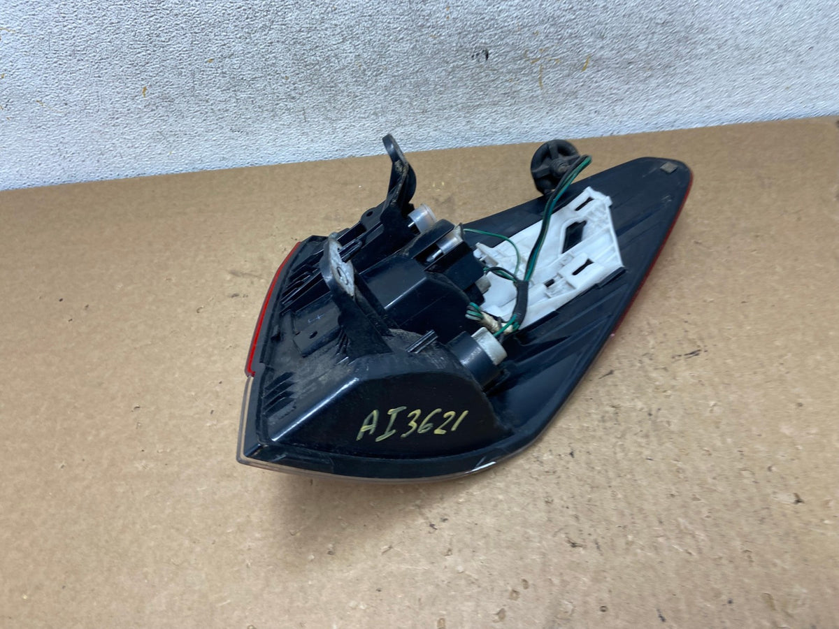 2010-2014 Subaru Outback Wagon Left Driver Lh Side Tail Light AI3621 LK5