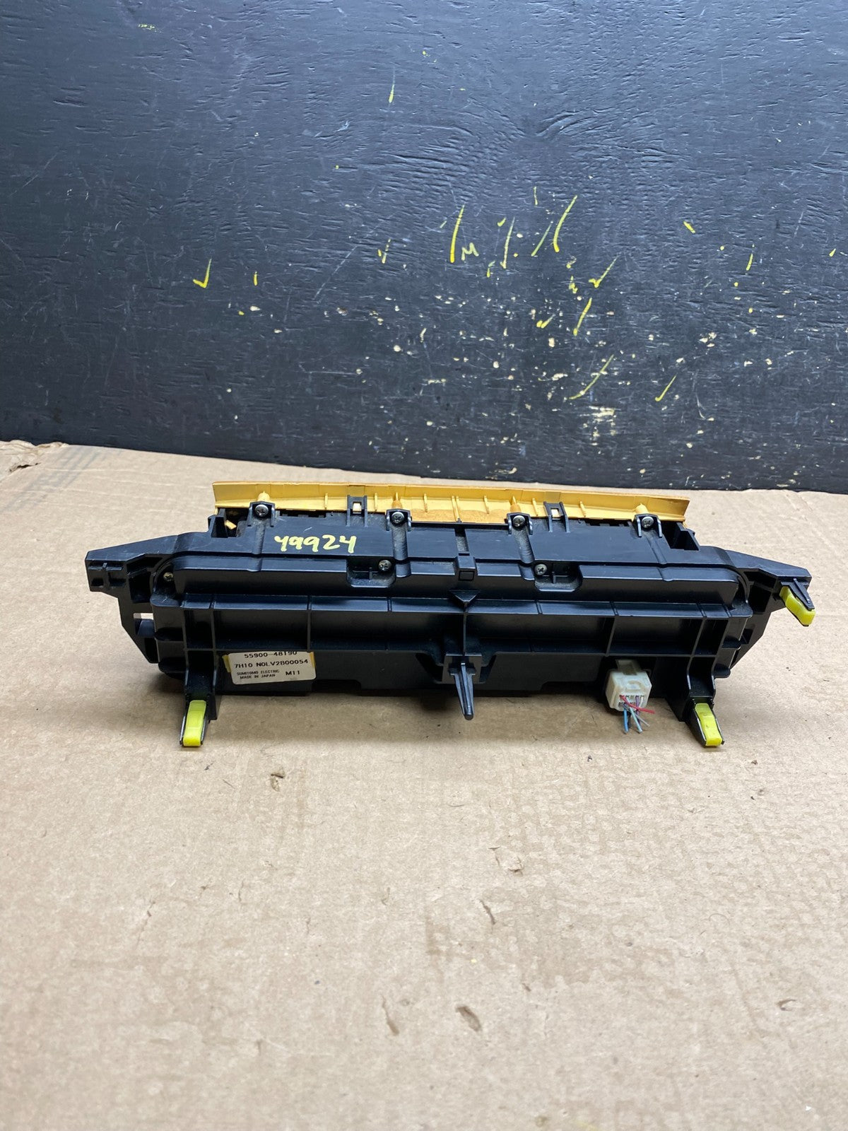2008 to 2013 Toyota Highlander AC Heat Temp Climate Control Bezel Y9924 DG4