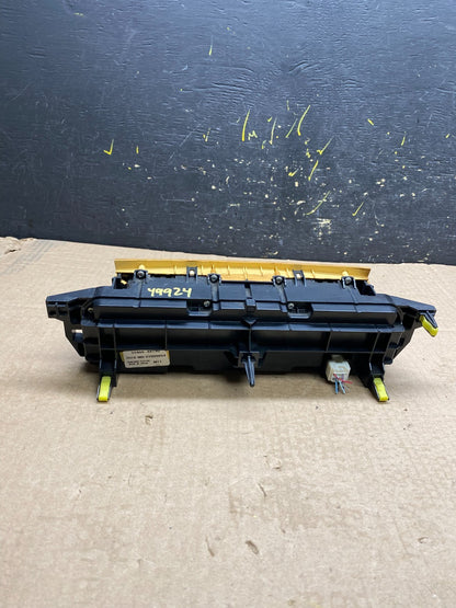 2008 to 2013 Toyota Highlander AC Heat Temp Climate Control Bezel Y9924 DG4