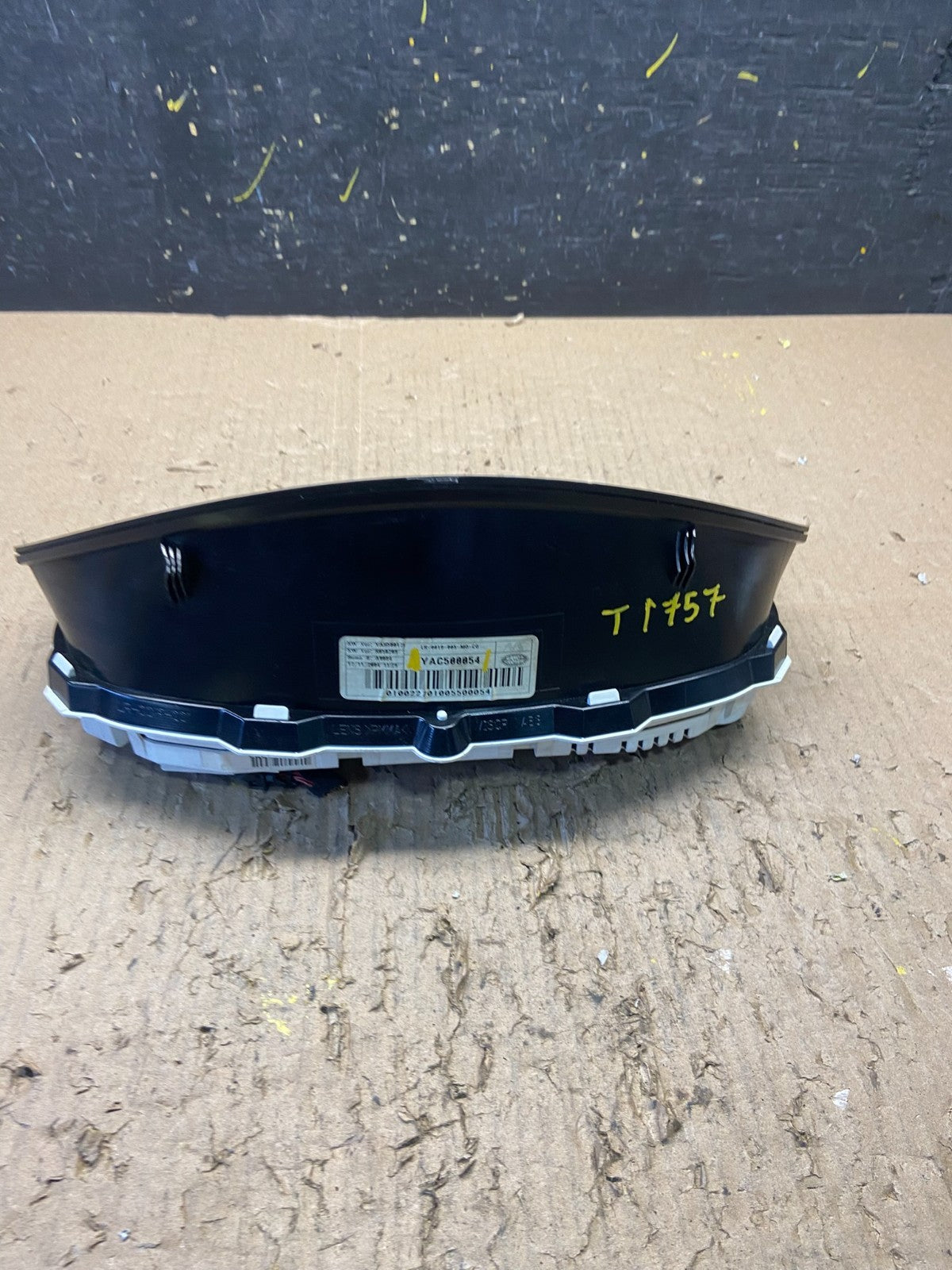 2005 2006 Land Rover LR3 Speedometer Cluster Gauge T1757 DG3