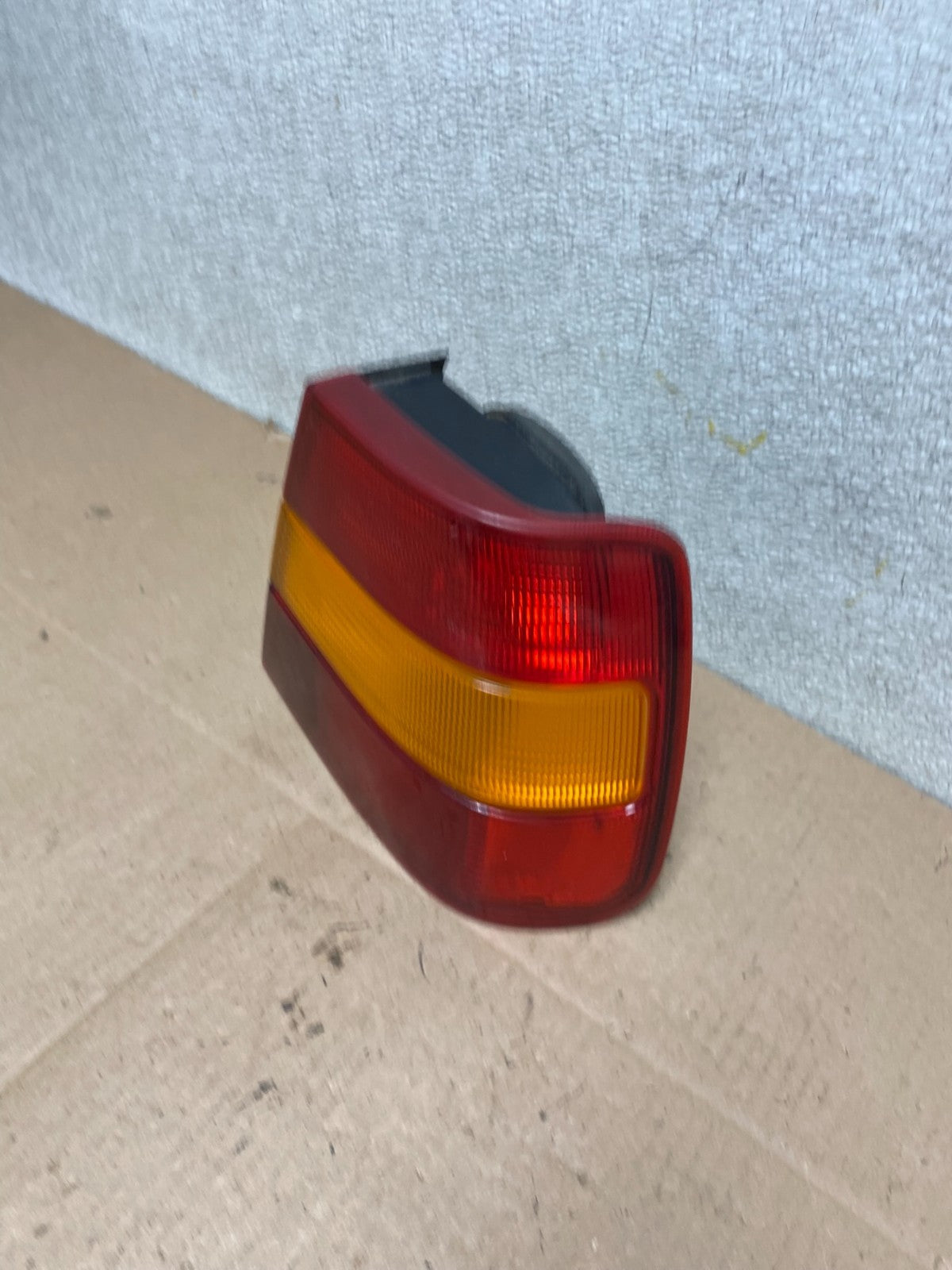 1991 to 1995 Volvo 940 960 Right Passenger RH Side Tail Light Oem W0726 DW1