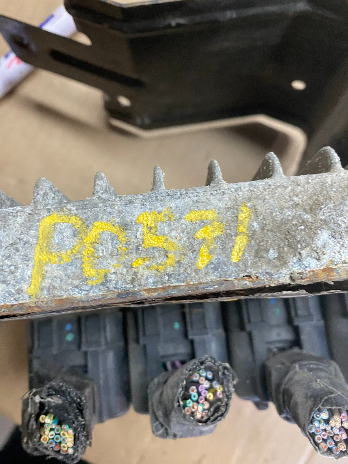 2004 Chrysler Pacifica Engine Control Computer ECM p04748330ad P0571 DG4