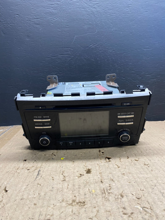 2013 to 2015 Nissan Altima Radio Cd Mp3 Player AUX Port 281853TA1B AB5657  DG0