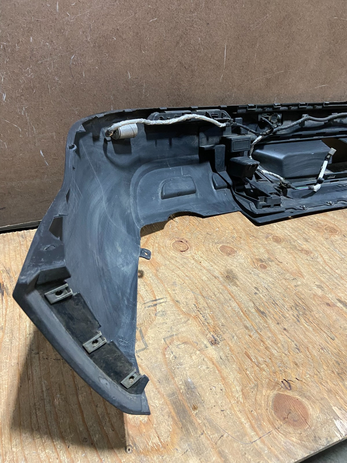 2020 to 2023 Ford Explorer Police Interceptor Rear Upper Bumper Cover X8189 PS10