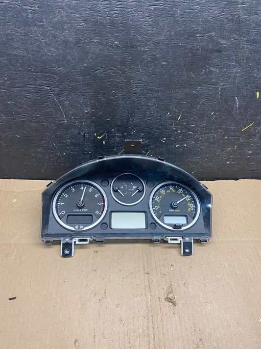 2010 2011 2012 Land Rover LR2 Speedometer Cluster Gauge t1913 DG0