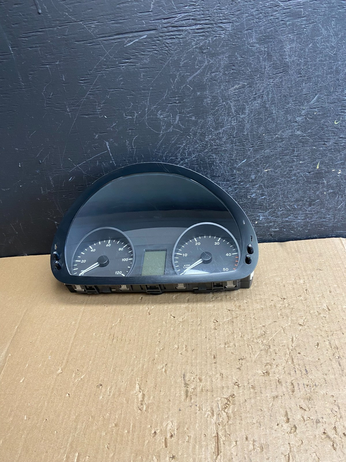2007 to 2009 Sprinter 2500 3500 Instrument Speedometer Gauge Cluster AE4327 DW0