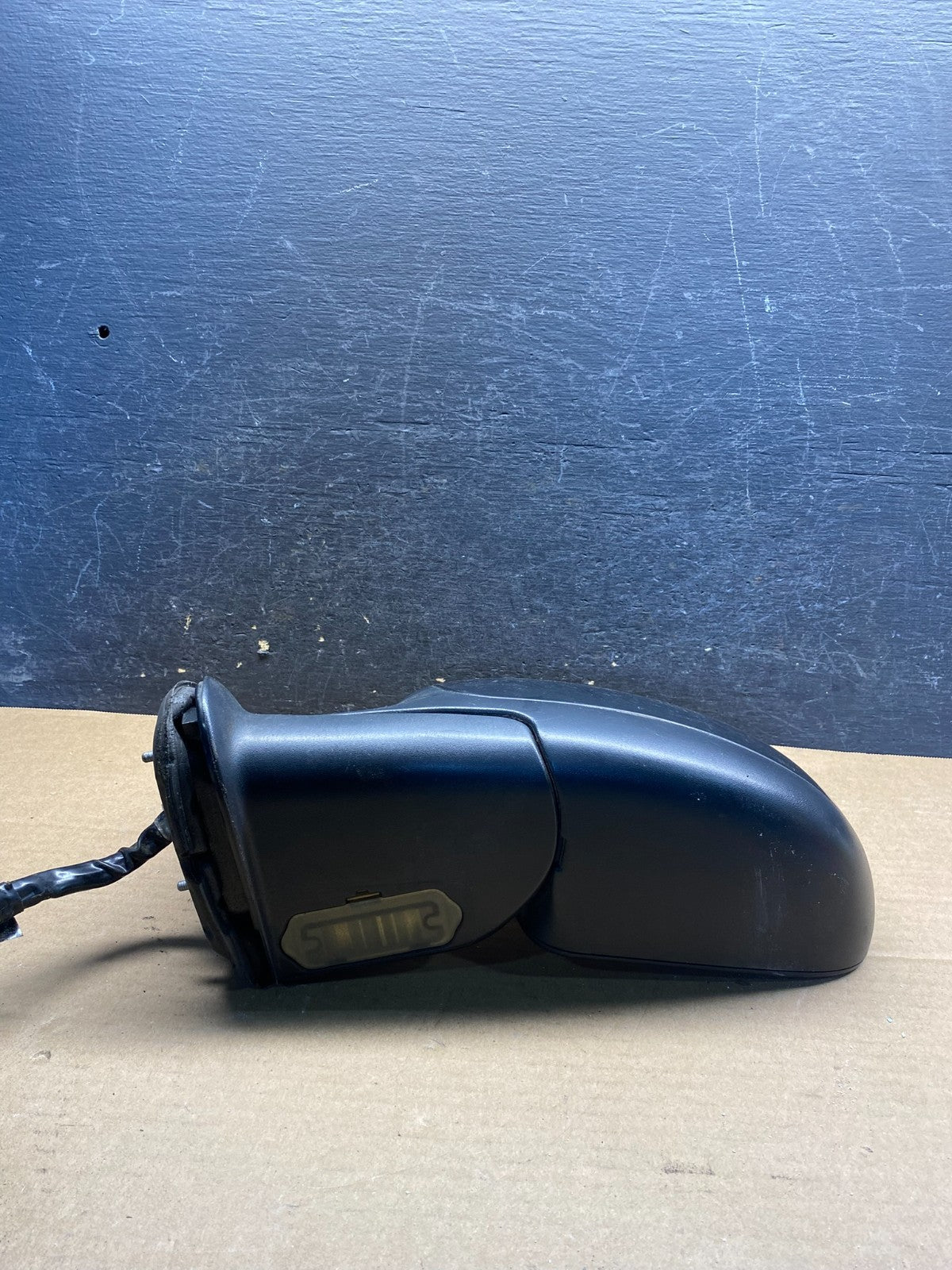 2003-2006 Chevrolet Tahoe Suburban Left Driver LH Turn Door Mirror AI0017 DW3