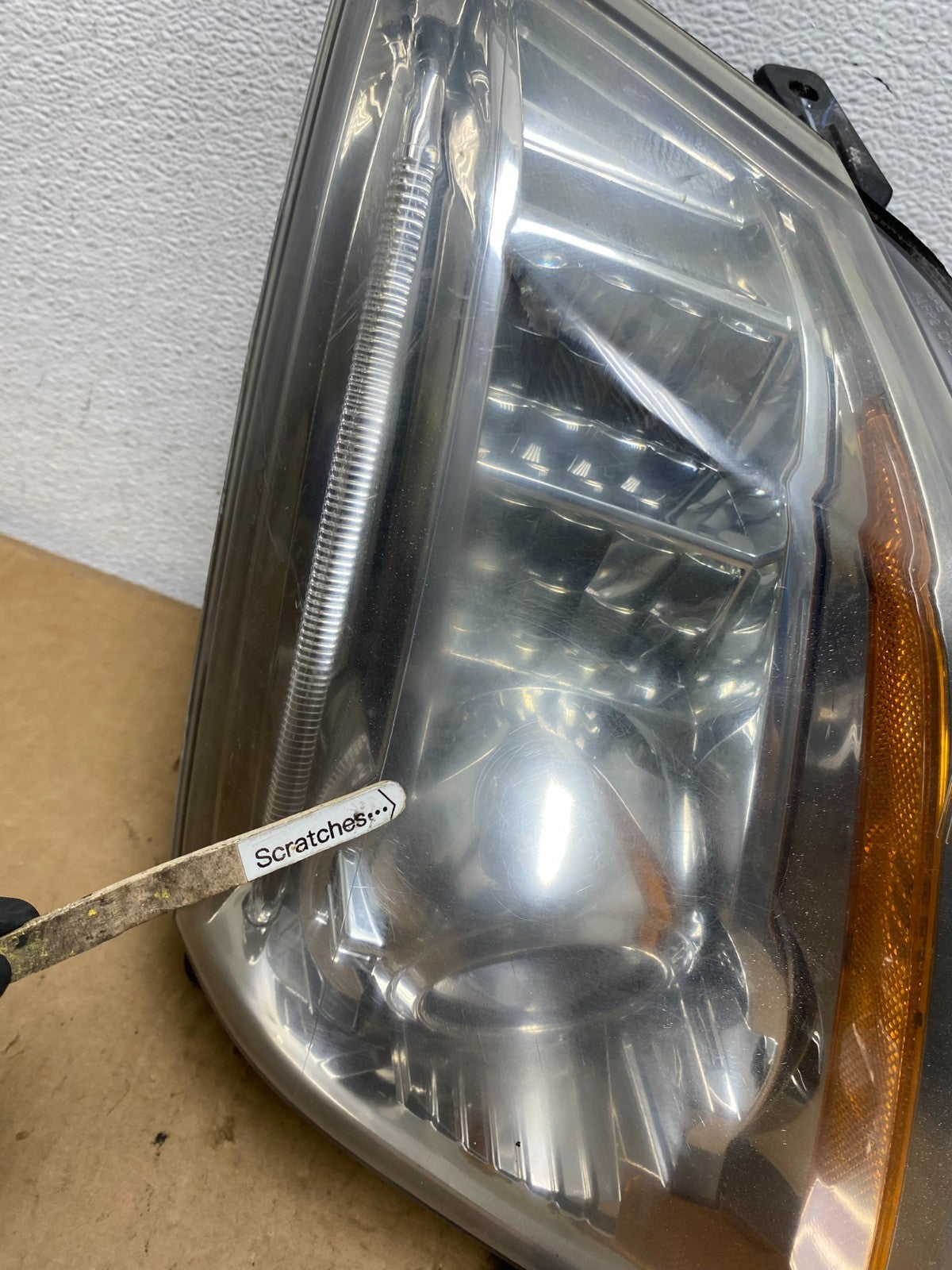 2008 to 2014 Cadillac CTS Right Passegner RH Side Xenon Headlight AD2767 DW3