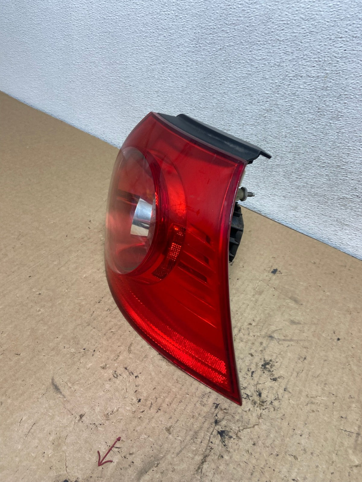 2006 2007 2008 Volkswagen Golf MK5 5 Right Passenger Tail Light AG2438 LK1