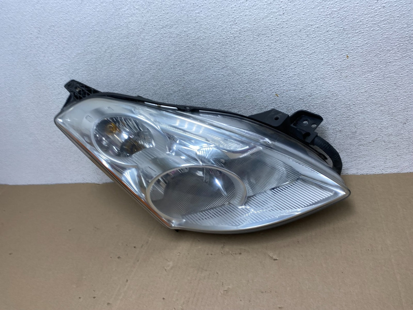 Sedan 2010 2011 2012 Nissan Altima Headlight Right Passenger Rh AG6848 DW1