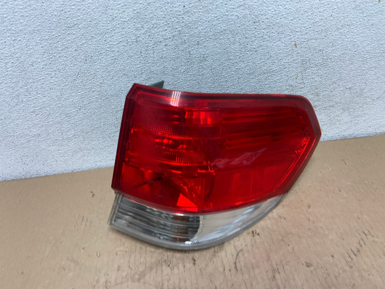 2008 2009 2010 Honda Odyssey Right Passenger Side Tail Light AF3293 LK0
