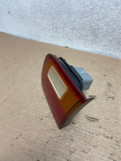 1992 to 1993 Honda Civic Right Passenger RH Side Tail Light AI1116 LK1