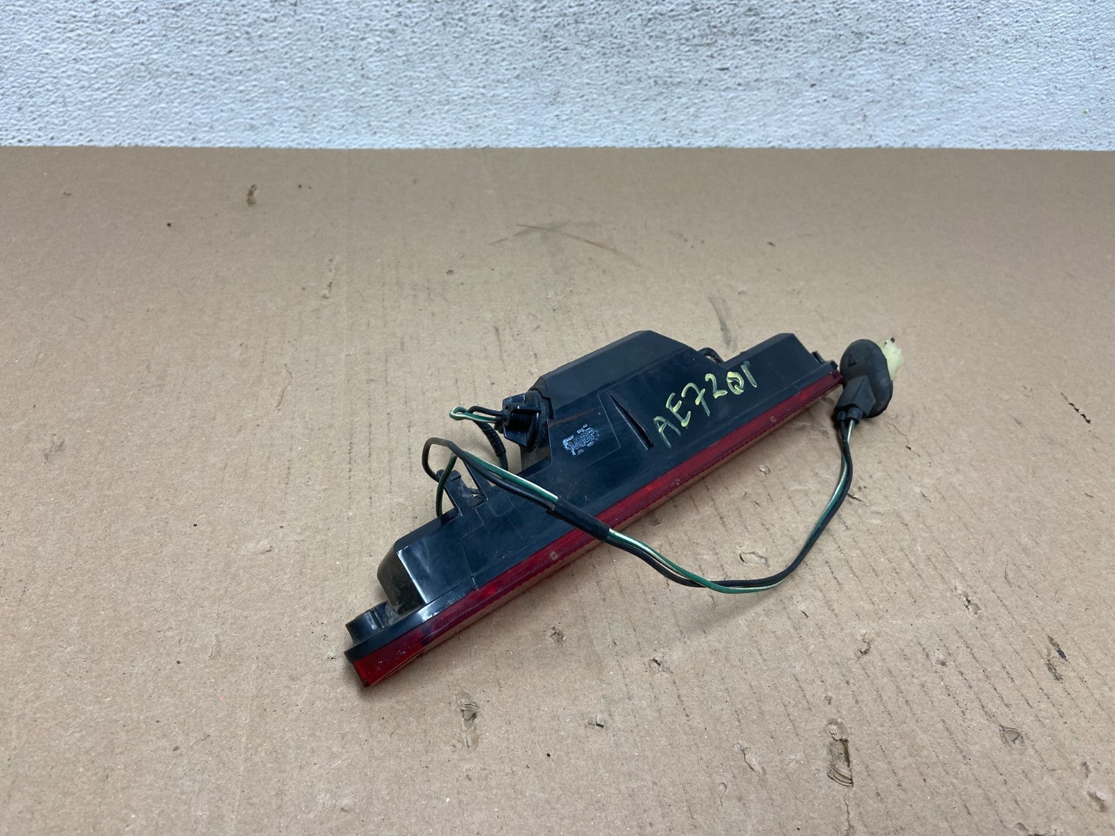 2003 to 2008 Honda Pilot High Mounted 3rd Third Stop Brake Light Lamp AE7201 DG5