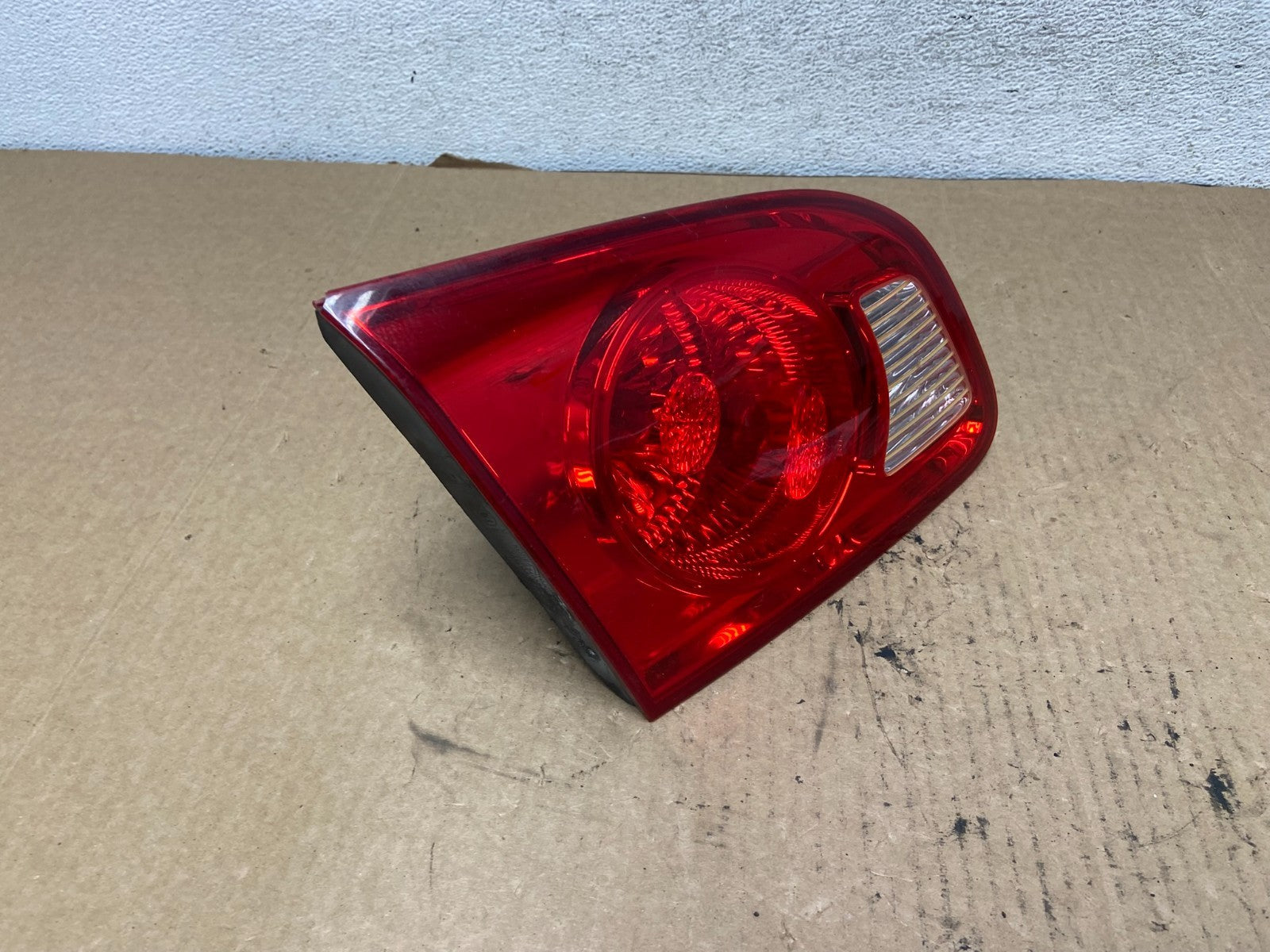 2007 2008 2009 Hyundai Santa Fe Left Driver LH Tail Light Inner AG21052