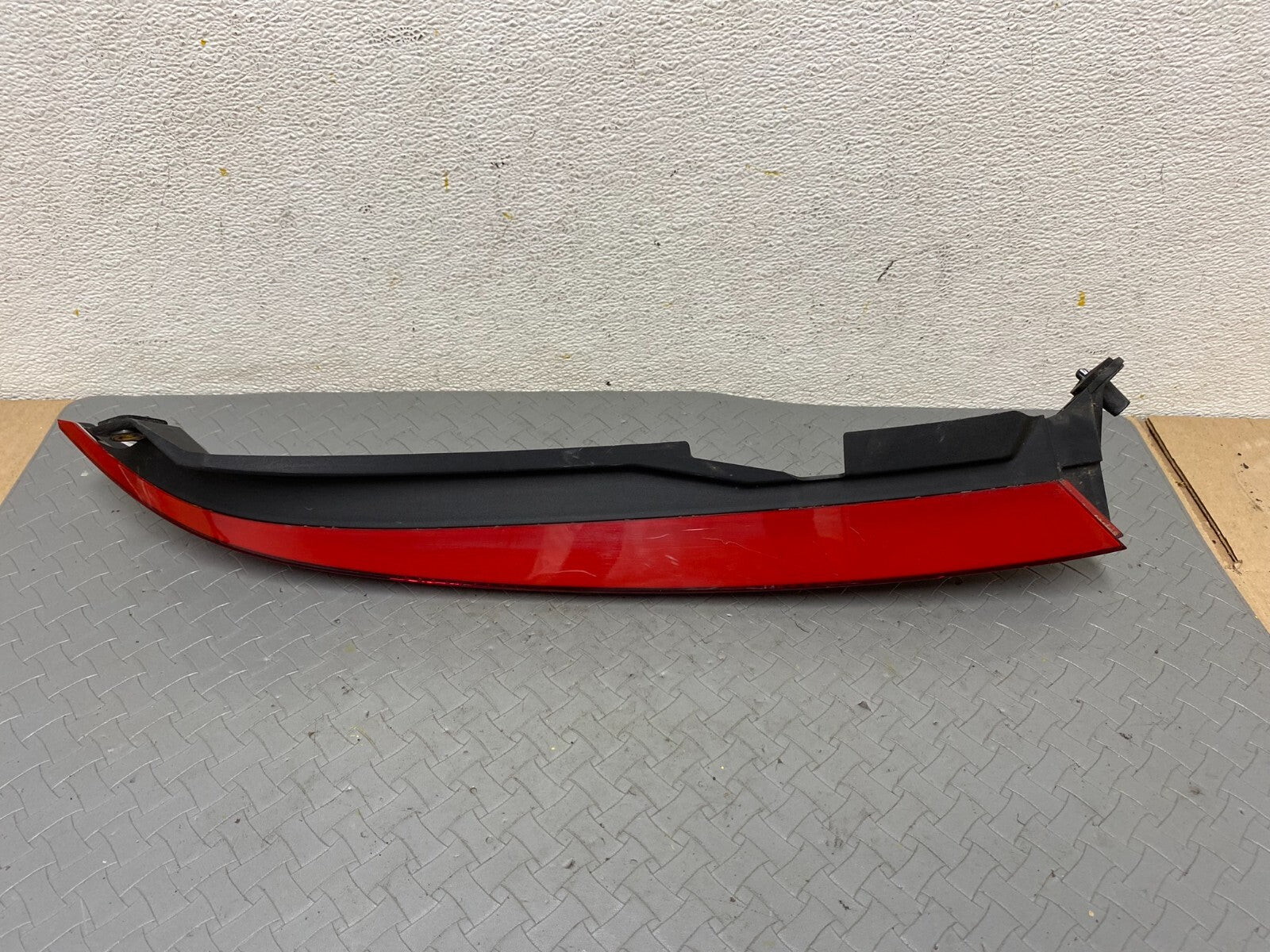 2003 to 2006 Volvo XC90 Left Driver LH Side Upper Tail Light OEM A8973 DG17