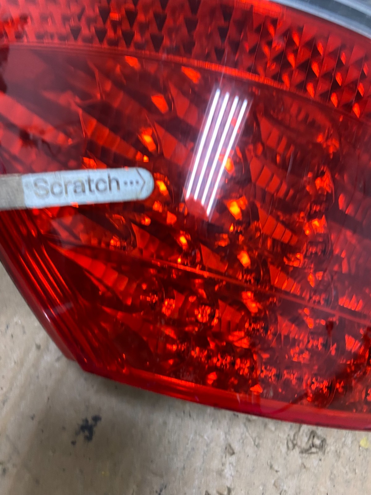 2002 to 2005 BMW 7-Series 745i 760i Left Driver LH Side Tail Light Oem Q8774 DW7