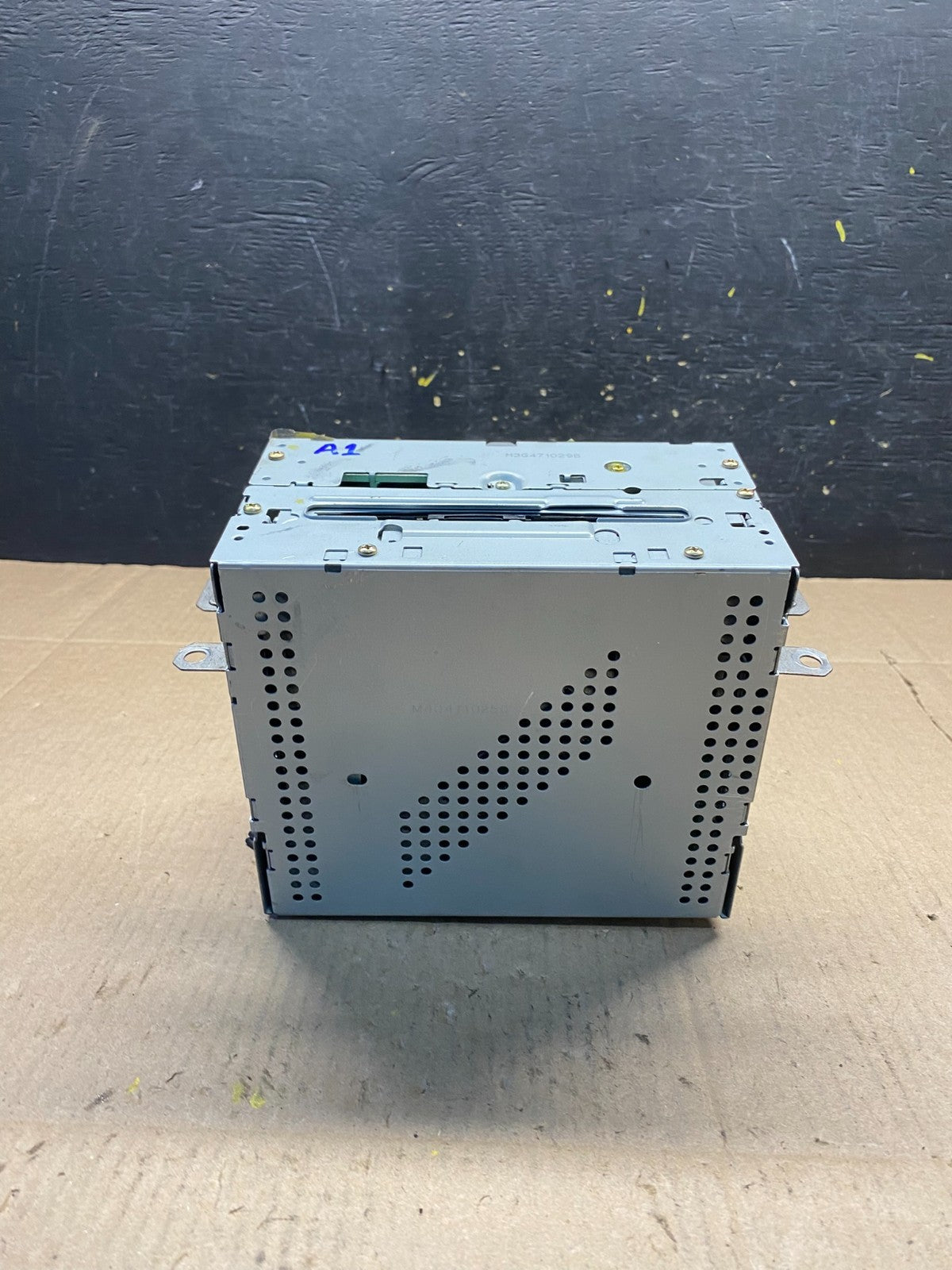 2006 Nissan Armada QX56 Radio Stereo Audio CD Player Receiver R5982 DG5