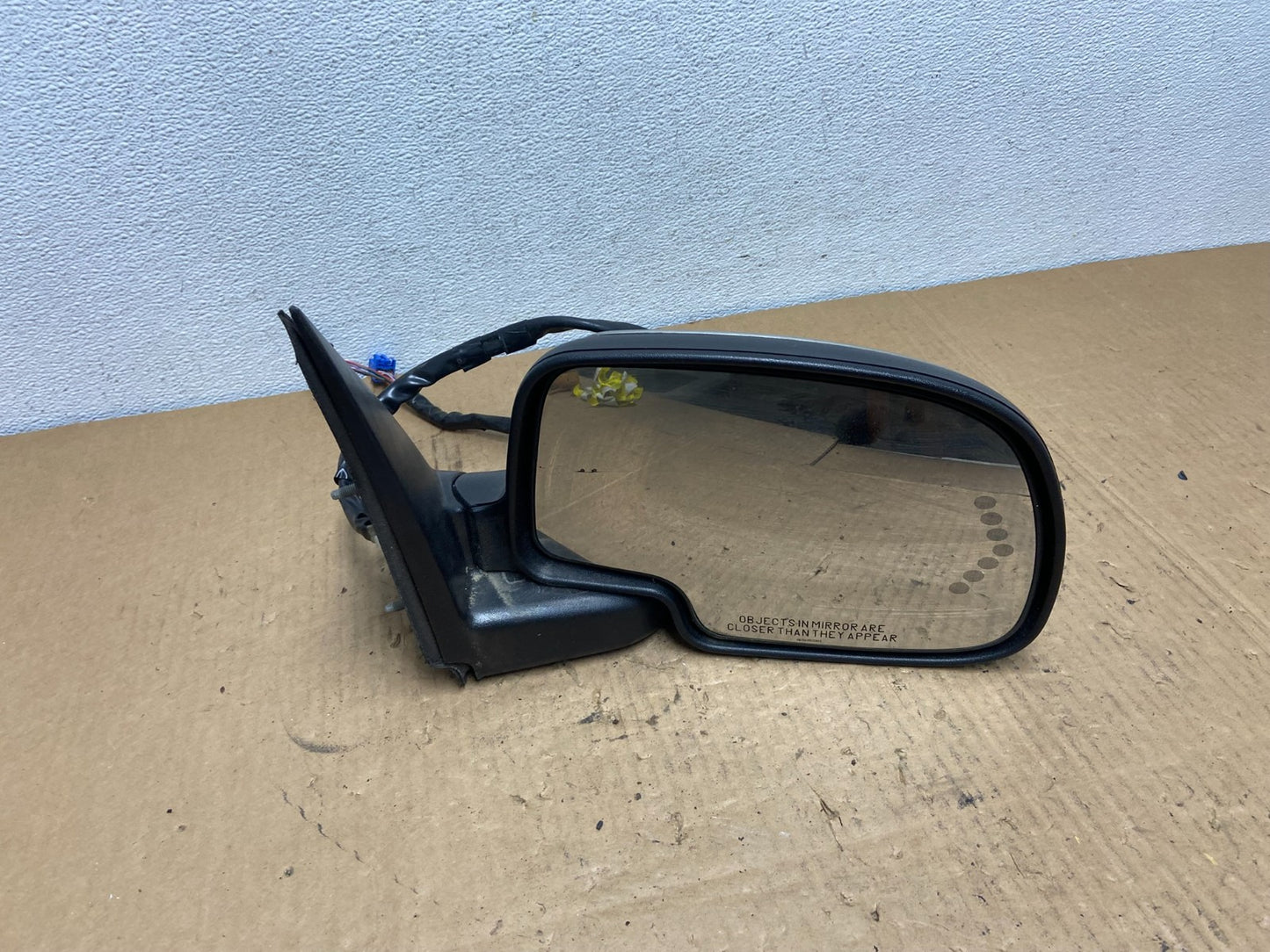 2003-2006 Chevrolet Tahoe Suburban Right Passenger Turn Door Mirror ac7823 DG5