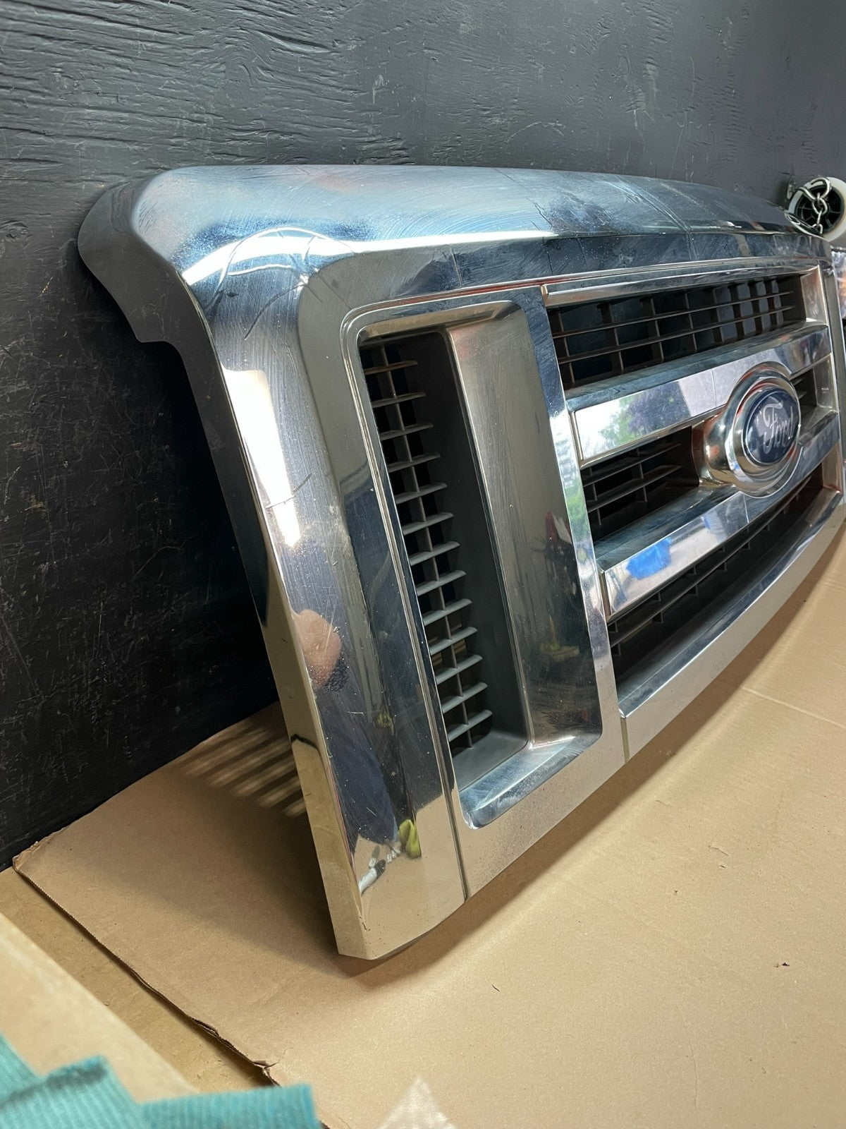 2008 to 2014 Ford Econoline E150 E250 Front Upper Chrome Grill Grille ad8357 DG2