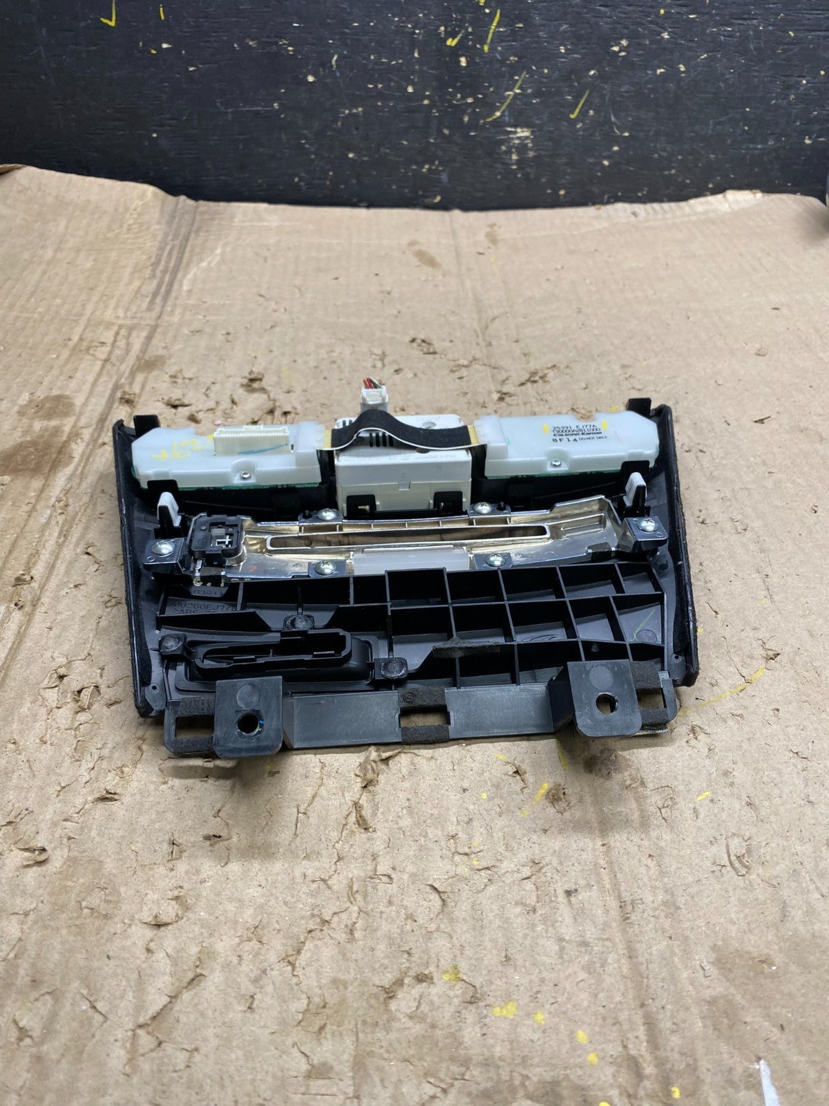 2008 2009 2010 Infiniti M35 Radio Clock Control Panel Plate X6295 DG4