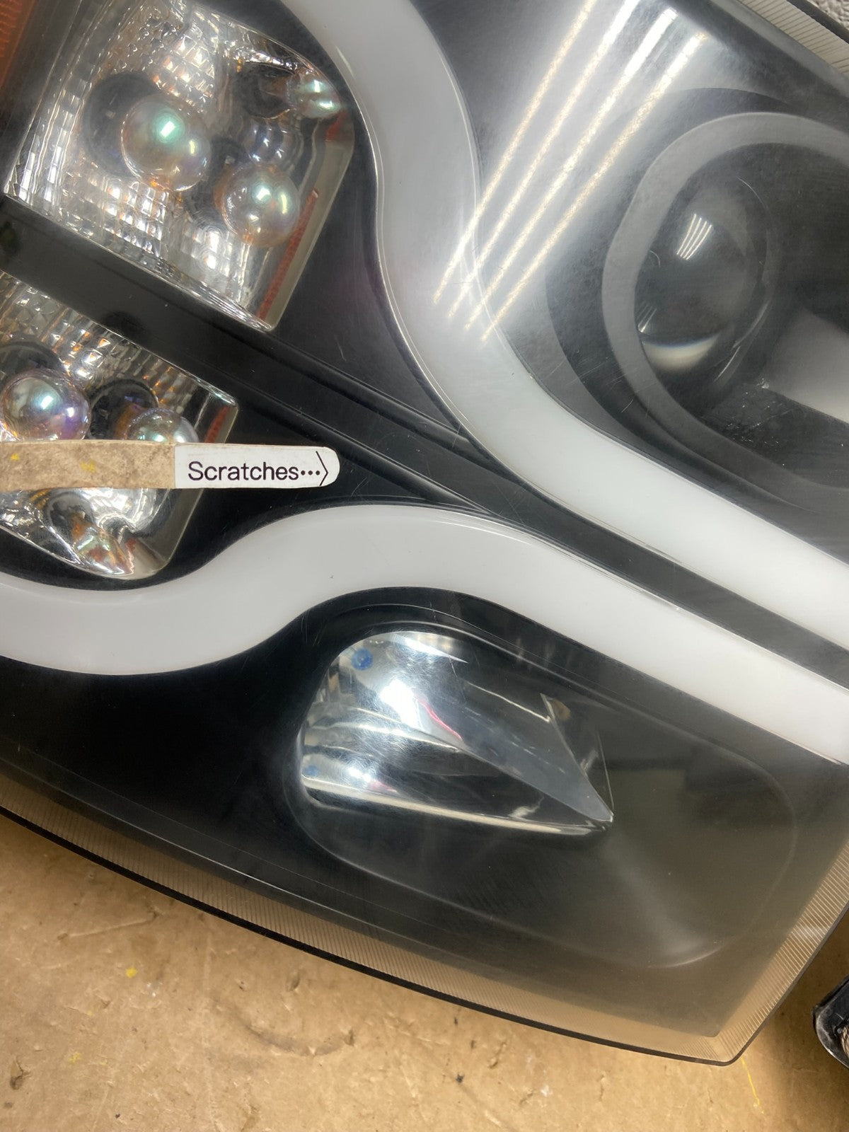 2007 to 2014 Chevrolet Silverado Left+Right Side Headlights Z7065 DG3