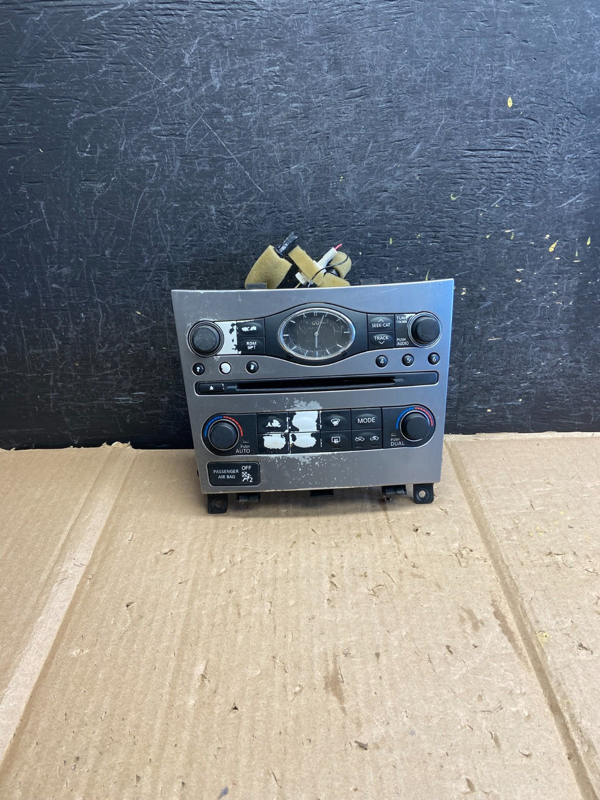 2009 to 2013 Infiniti G37 Radio Player Climate Control Panel Bezel AI2745 DG0