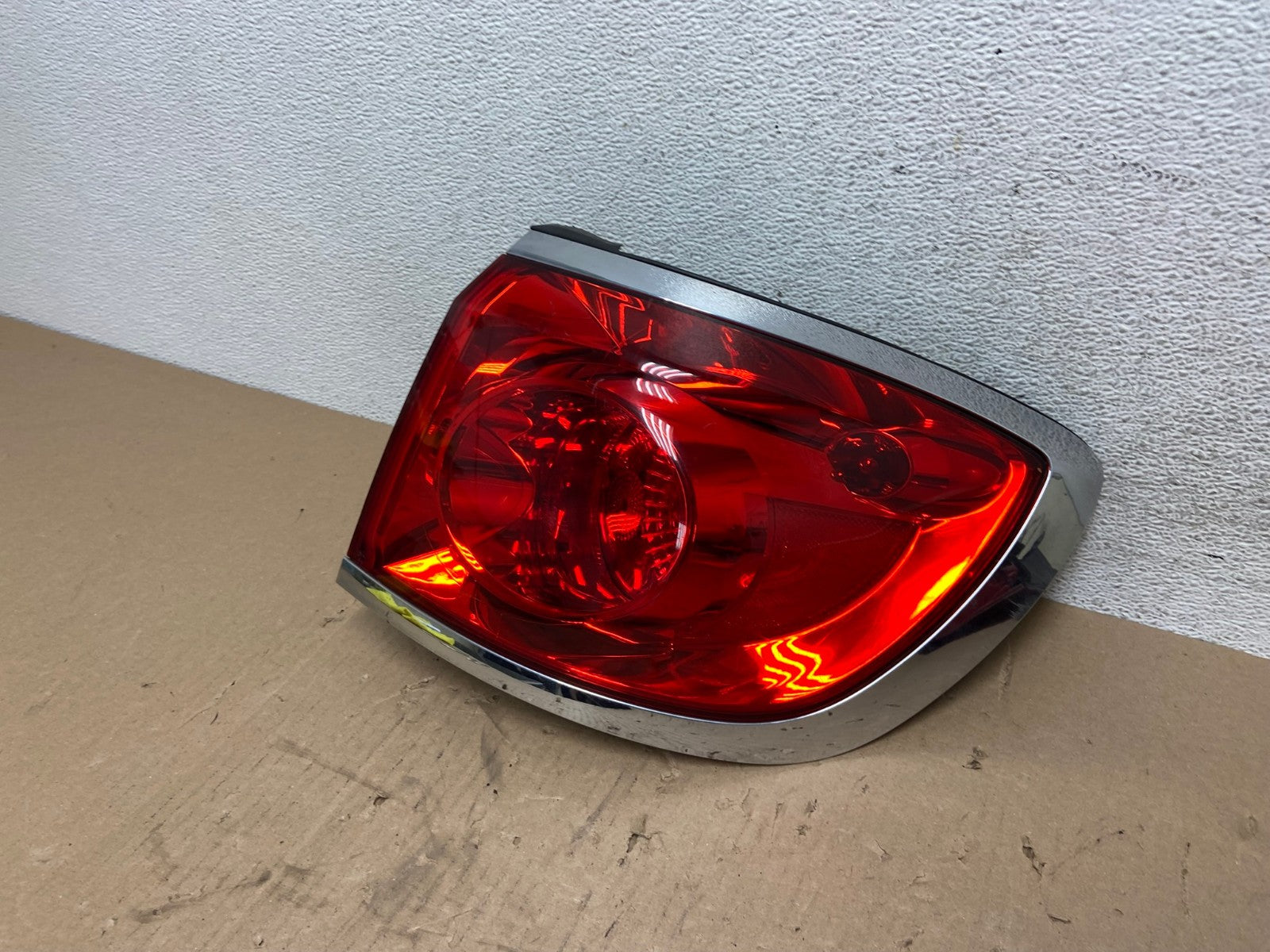 2008 to 2012 Buick Enclave Right Passenger RH Side Tail Light AE8784 LK1