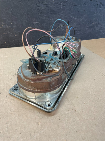 1970s-1980s Chevrolet Motorhome, Van, Truck P30 Vintage Instrument Gauge AE33543