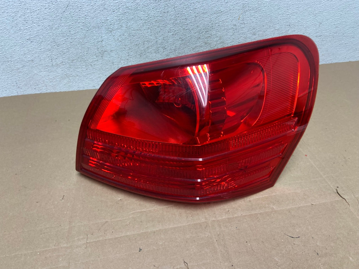 2008 to 2015 Nissan Rogue Right Passenger Rh Side Tail Light AE4952 LK0