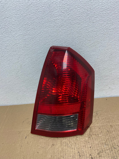 2005 2006 2007 Chrysler 300 Right Passenger Rh Side Tail Light Oem AC4050 LK0