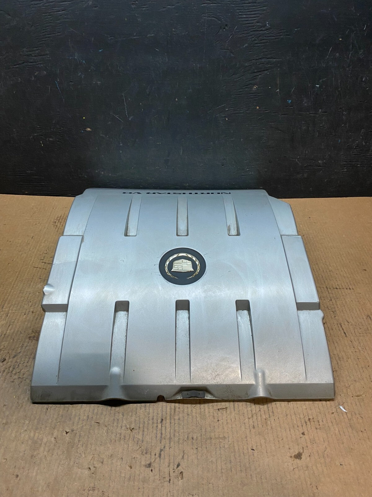 1997 to 2004 Cadillac Deville Seville Northstar Engine Motor Cover H4833 DG11