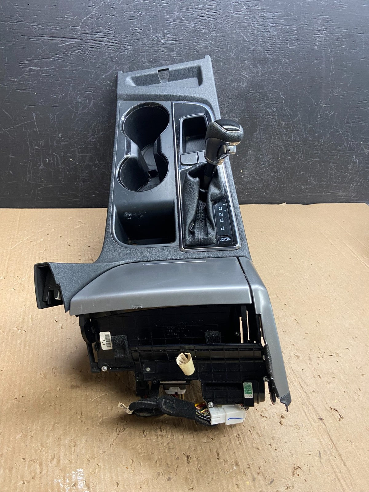 2015 2016 2017 Hyundai Sonata Shifter Center Cup Holder Console Trim AF1447 DG3