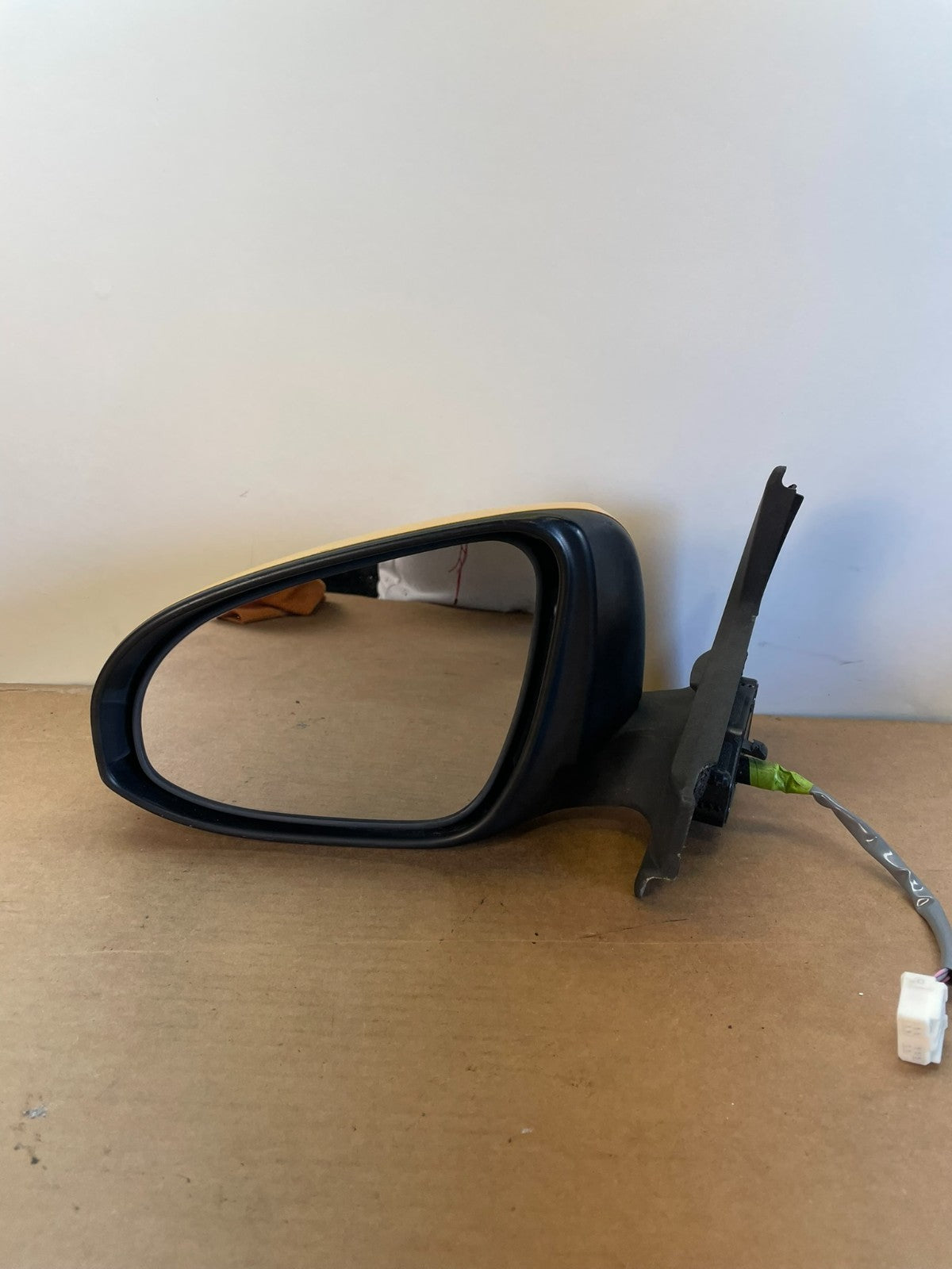 2012 to 2014 Toyota Prius C Left Driver View Door Turn Sgn Mirror af8852 DG8