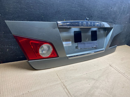 2006 2007 Infiniti M35 Rear Trunk Panel Trim Molding W/ Lights OEM C8036 DG12