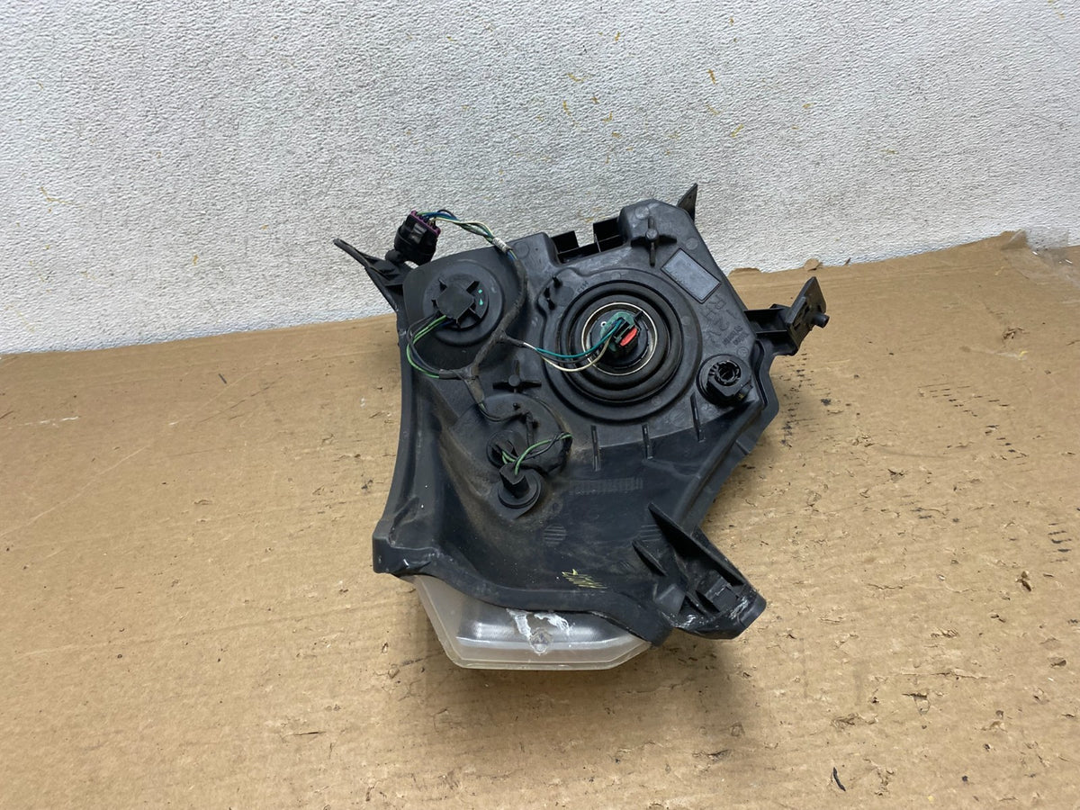 2007 to 2009 Suzuki XL-7 XL7 Right Passenger RH Side Headlight AH9267 DW8