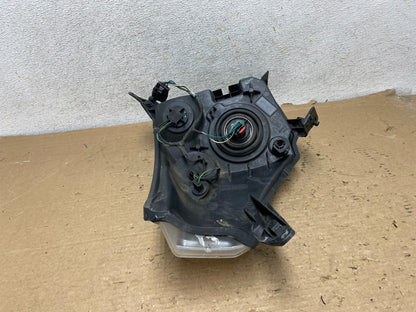 2007 to 2009 Suzuki XL-7 XL7 Right Passenger RH Side Headlight AH9267 DW8