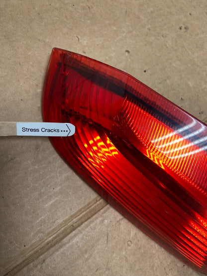 2001-2004 Volvo XC70 V70 Right Passenger RH Side Tail Light Upper Oem AA1518 GD3