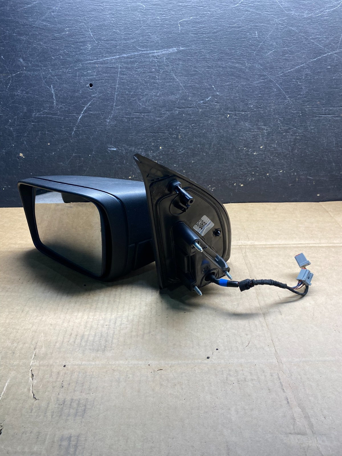 2008 to 2010 Land Rover LR2 Left Lh Side Door Power Mirror OEM AB3933 MS10