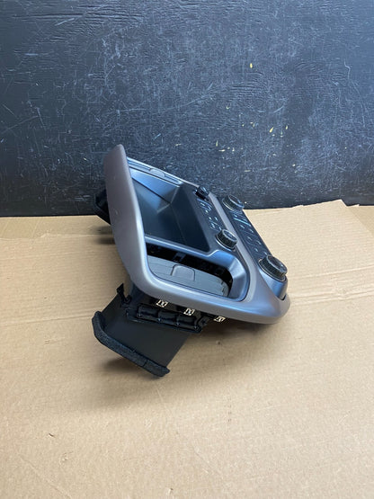 2015 - 2016 GMC Canyon 8" Touch Screen Radio Display Control Panel AF2433 DG1