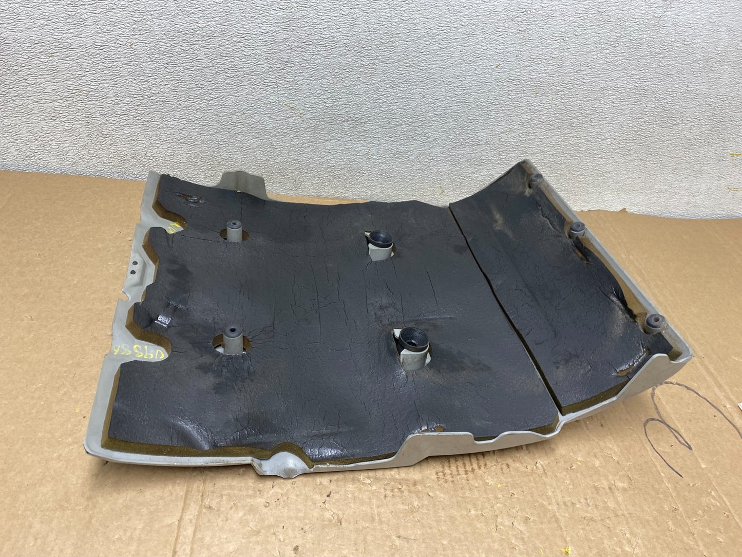1997 to 2004 Cadillac Deville Seville Northstar Engine Motor Cover u9886 DG4