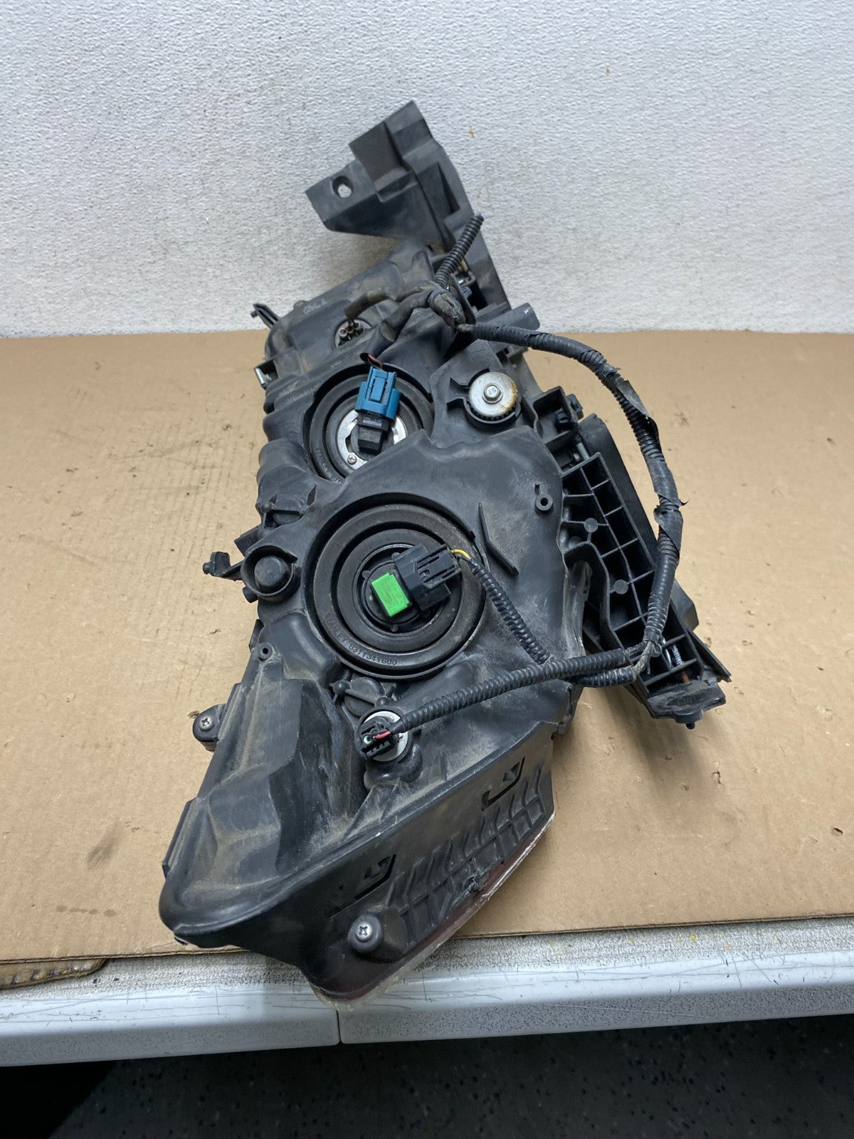 2010 - 2012 Honda Accord Crosstour Left Driver LH Side Headlight AF3185 DW11