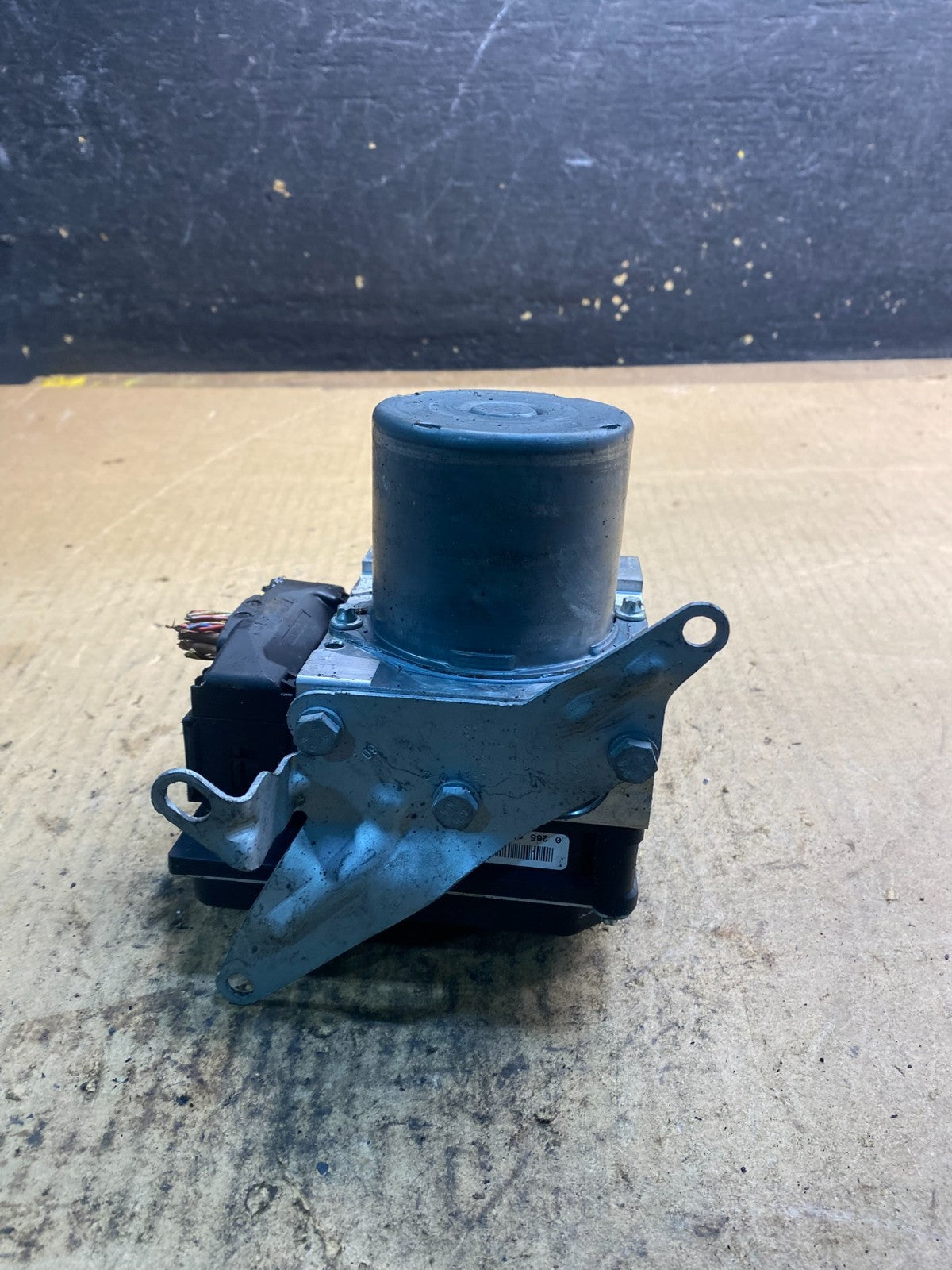 2007 to 2013 BMW 335i ABS Anti-Lock Brake Pump 6768550 OEM z2424 DG3