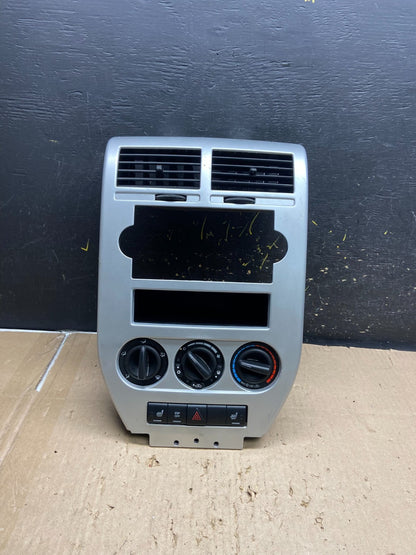2007 to 2009 Dodge Caliber Dash Radio Center Bezel Climate Dash OEM AB5419 DG0