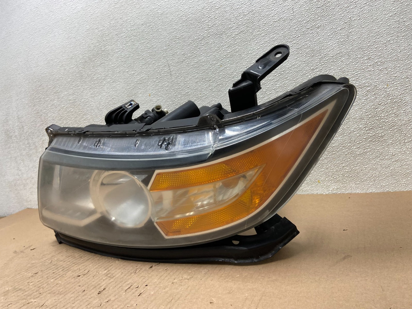 2011 to 2013 Honda Odyssey Front Left Driver LH Headlight Xenon AB6000 DW1