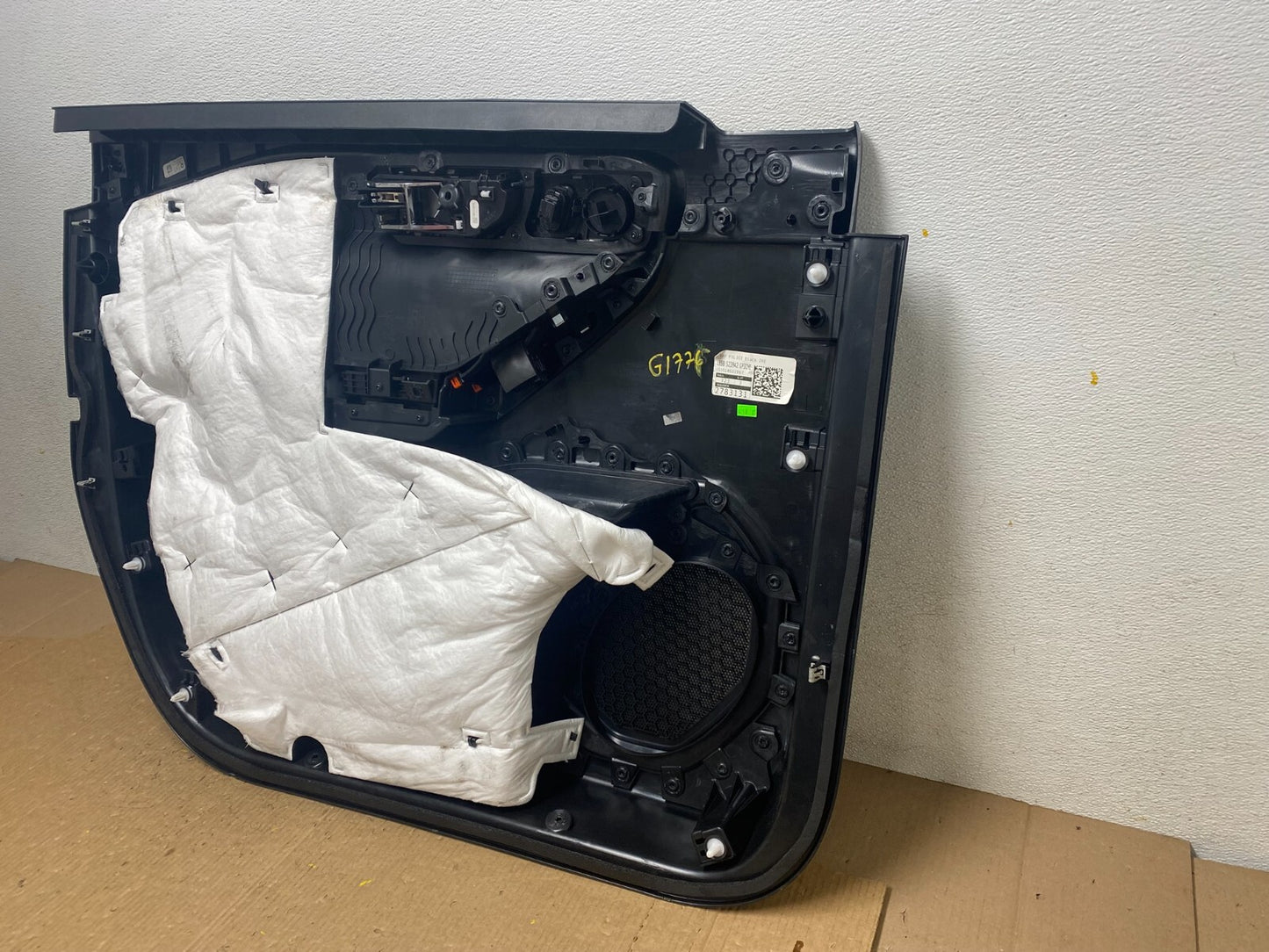 2020 to 2023 Ford Explorer Interceptor Front Right Side Door Panel OEM G17768
