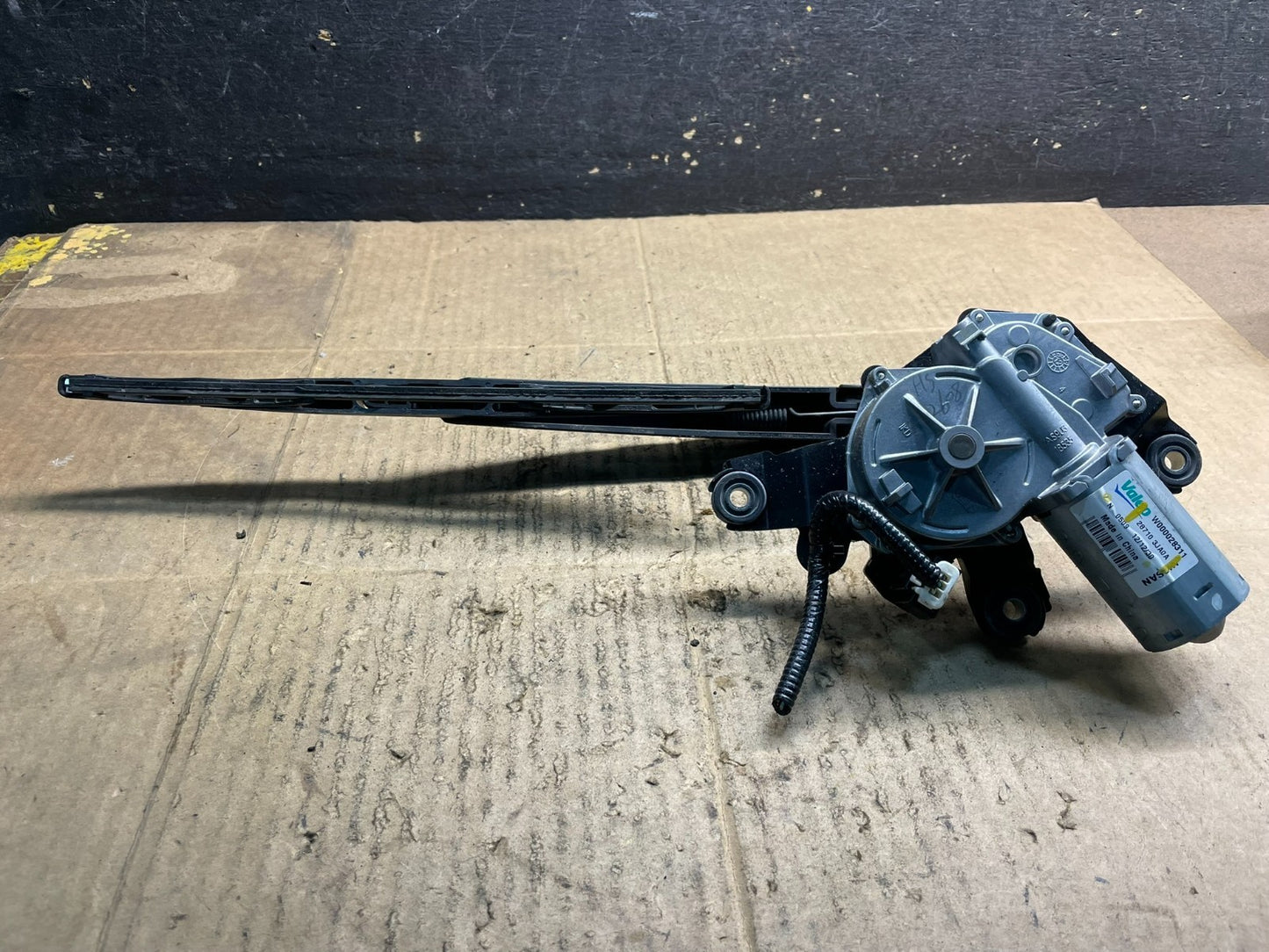 2004-2010 Infiniti QX60 Rear Liftgate Back Window Wiper Motor OEM Y7374 DG4
