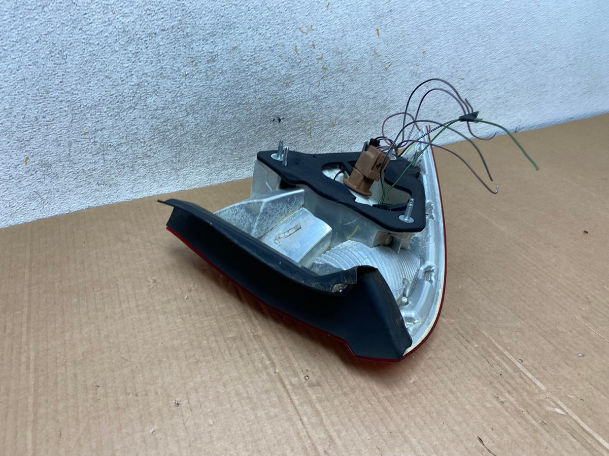2010 2011 2012 Ford Fusion Right Passenger Side Tail Light AI5726 LK4