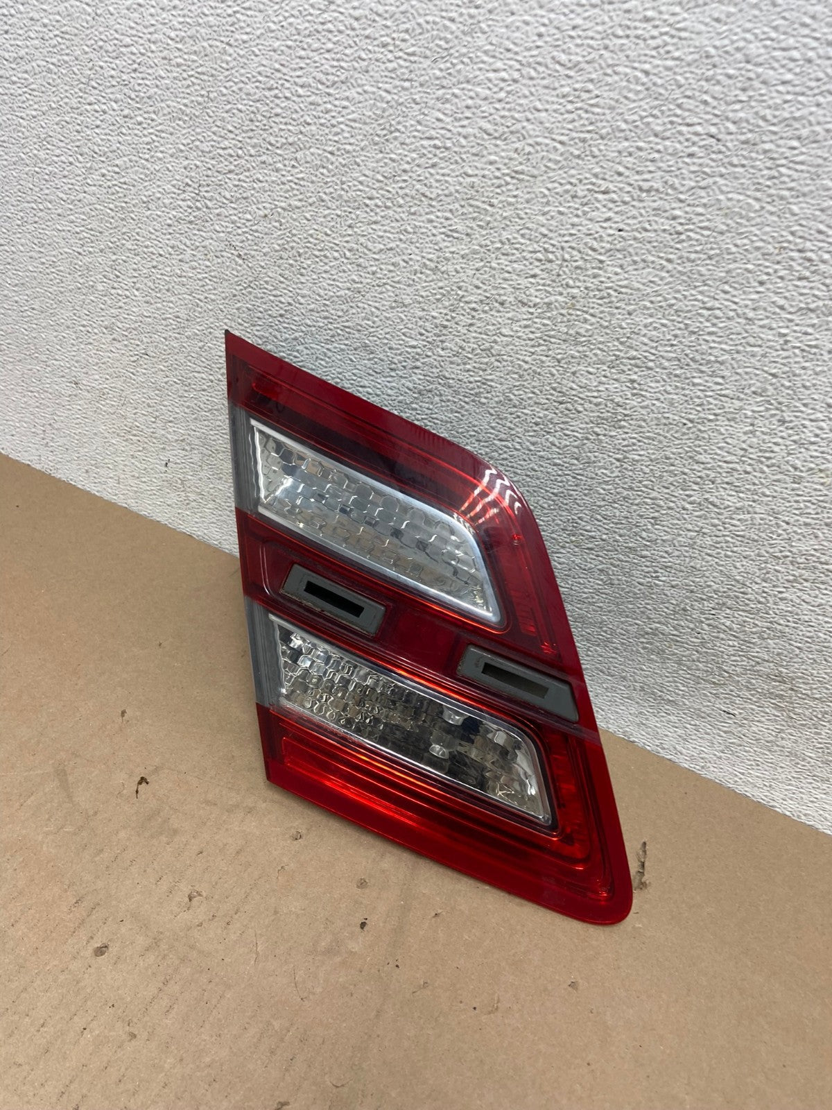 2013 to 2018 Ford Taurus Left Driver Lh Side Tail Light Inner AG6665 LK0