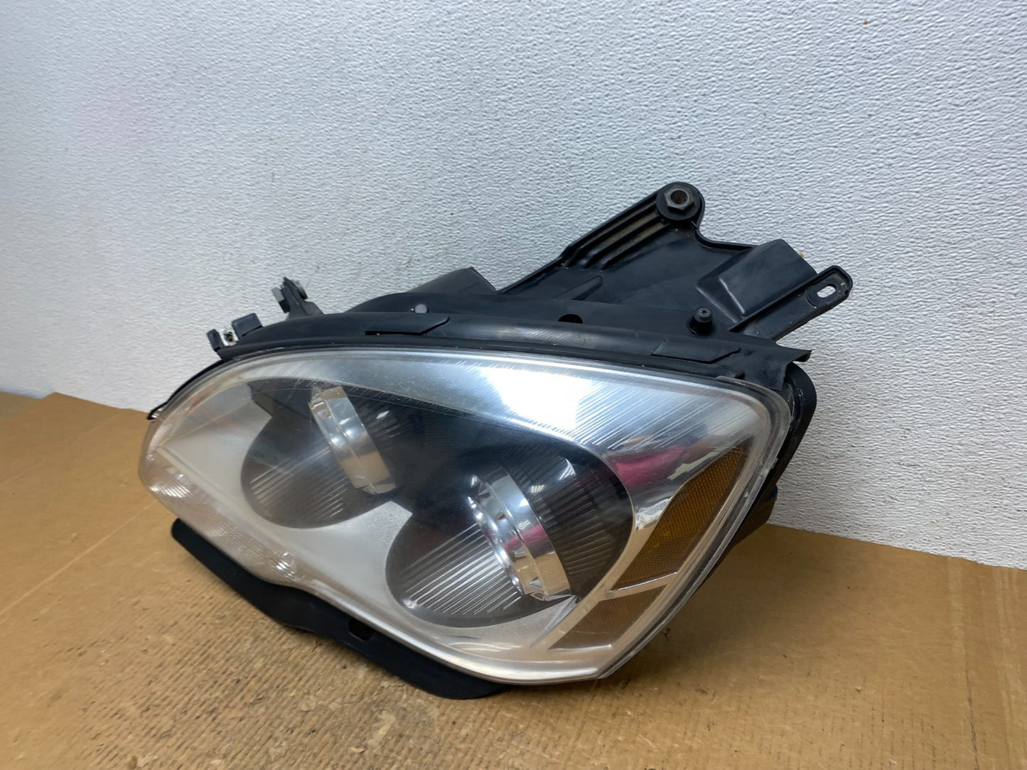 2007 to 2012 Gmc Acadia Halogen Headlight Left Driver LH Side AE2751 DW1
